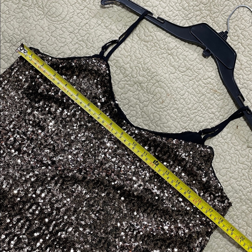 Carmen Mark Valvo gold sequin spaghetti strap camisole - Picture 4 of 5